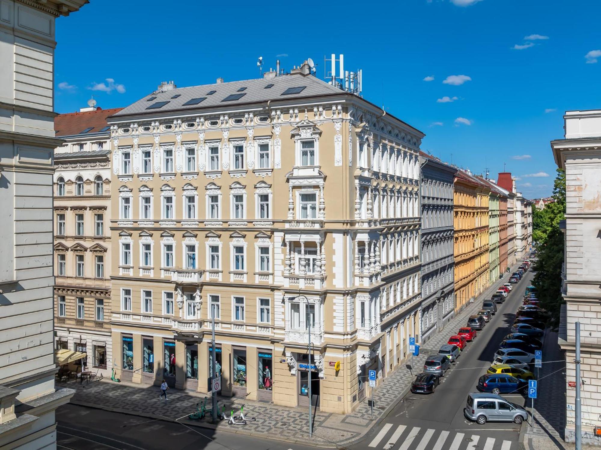 Royal Apartahotel
